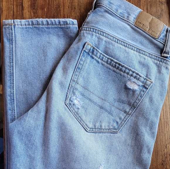 American Eagle Outfitters Denim - Sz 3 - American Eagle - Mom Jeans - Distressed
